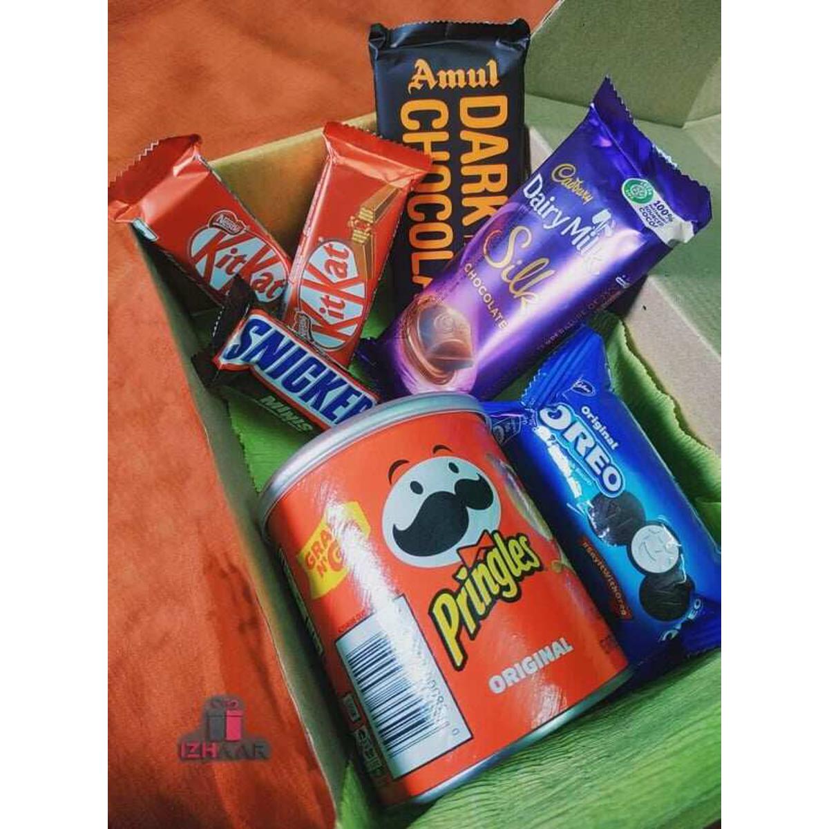 Picture of Special Chocolate and chips Combo With Decorated Package For Gift