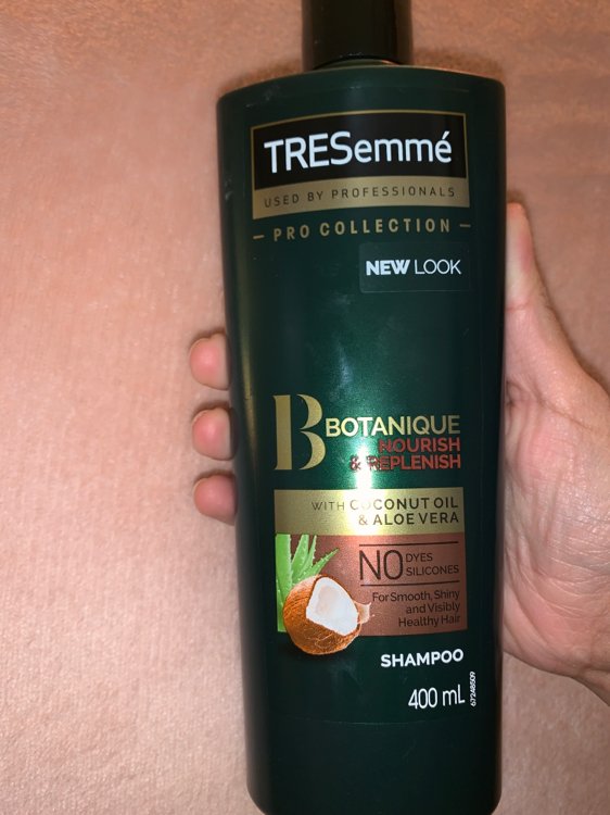Picture of Botanique _Nourish & Replenish With Coconut Oil & Aloe Vera Shampoo (Dubai) 400ml