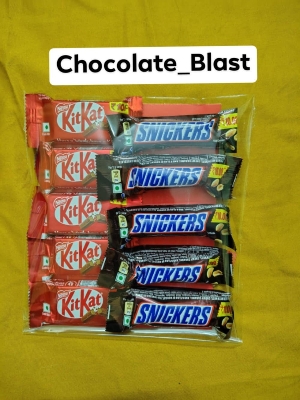Picture of Gift Chocolate Box 10 Pcs Snickers and kitkats