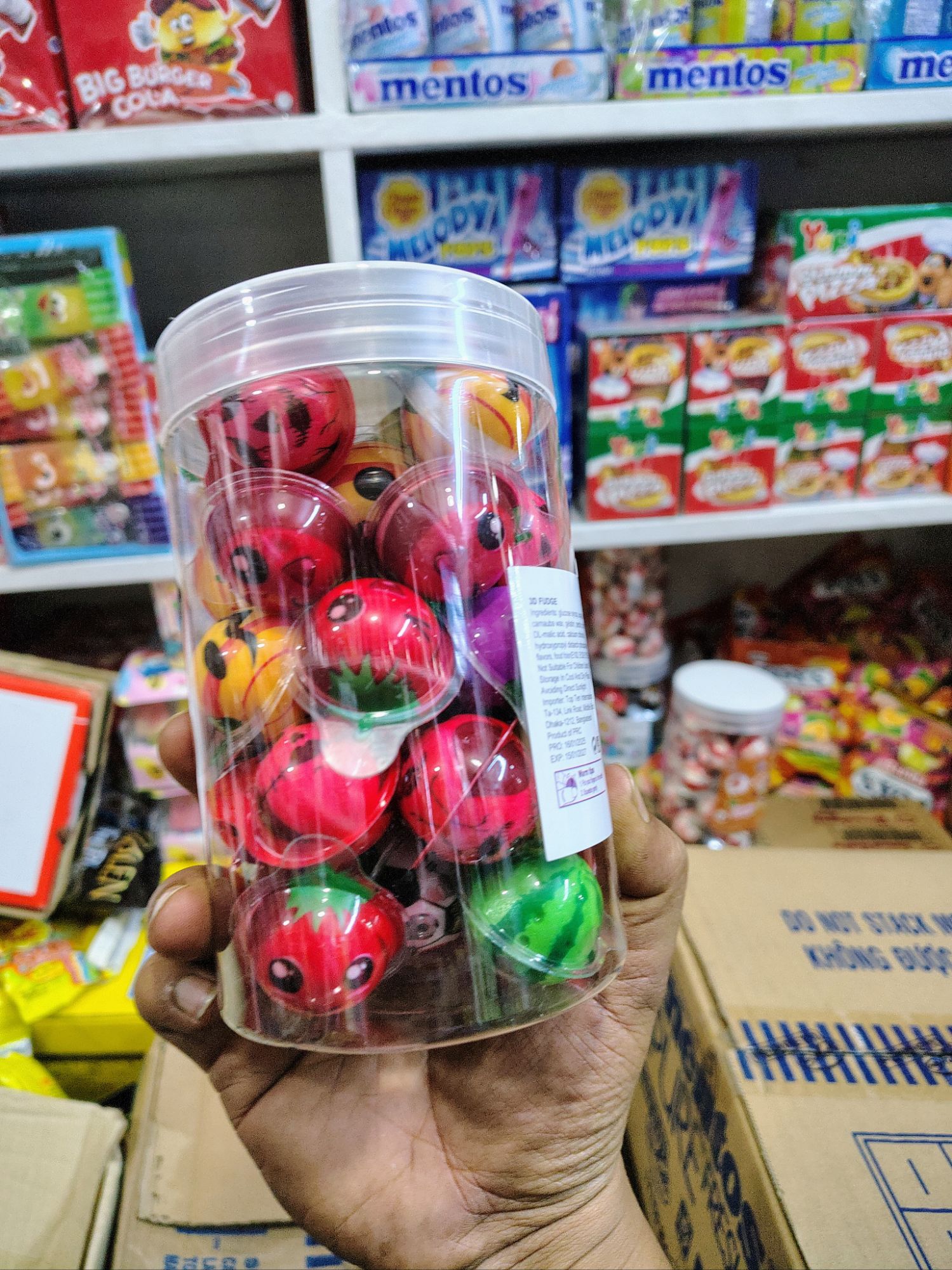 Picture of Eye Ball Gummy Candy 30 Pcs chocolate