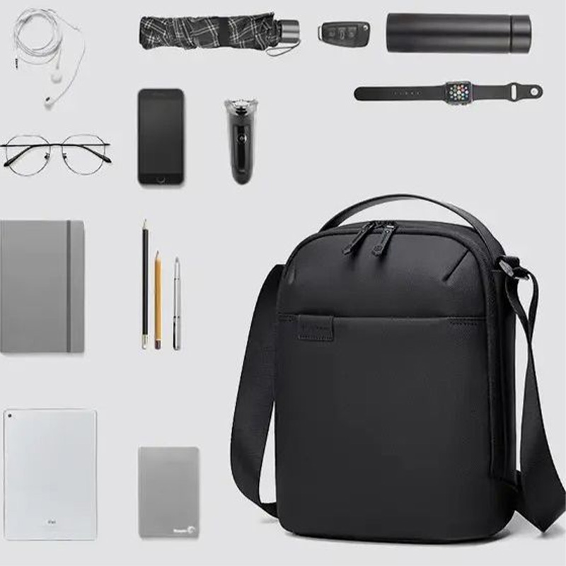 Picture of Arctic Hunter K00579 cross body sling bag Picture of Arctic Hunter K00579 cross body sling bag