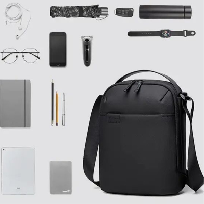 Picture of Arctic Hunter K00579 cross body sling bag Picture of Arctic Hunter K00579 cross body sling bag