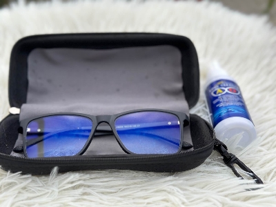 Picture of Tr90 eyewear frame with anti reflective blue cut glass unisex frame