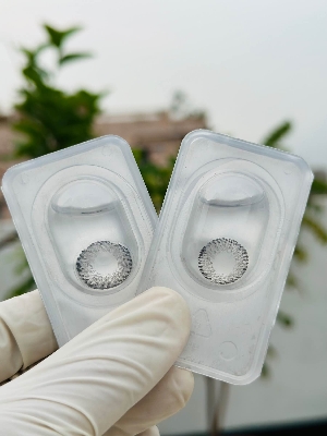 Picture of Freshlook contac lens sterling gray full set