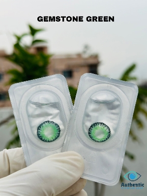 Picture of Freshlook contact lens colour gemstone green