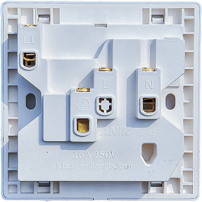 Picture of Combined Socket, Electrical multi socket, wall sockets/multi 8 pin plug socket with switch, Bundle offer - 100 pcs