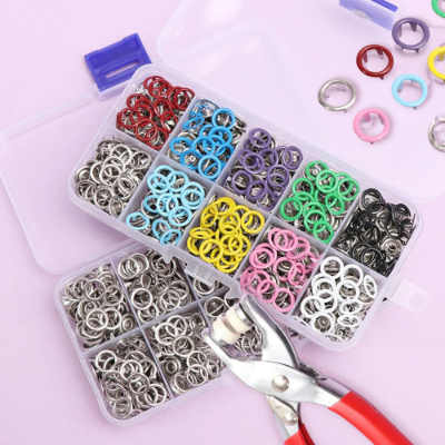 Picture of Snaps Button machine with 100 pcs button