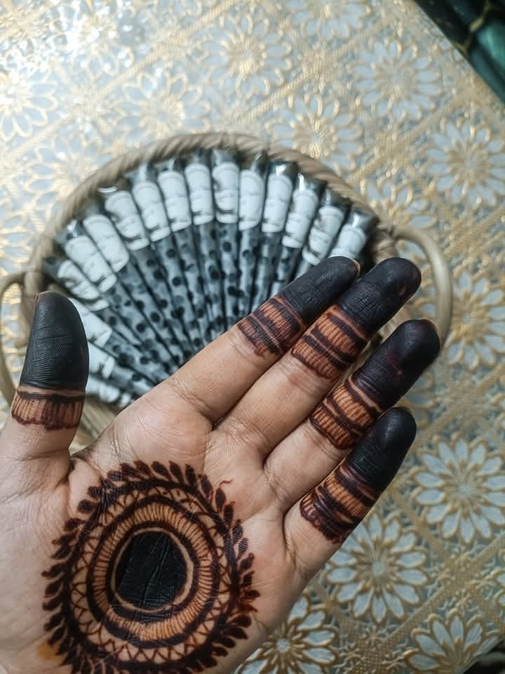 Picture of Organic Mehendi Cone