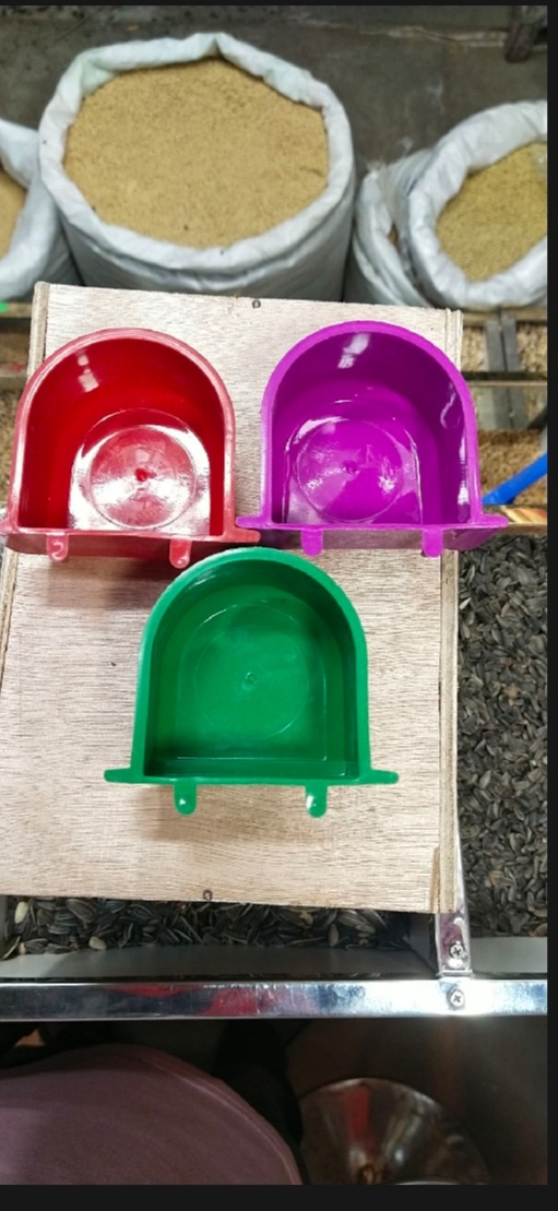 Picture of Bird Food and Water box 5pic