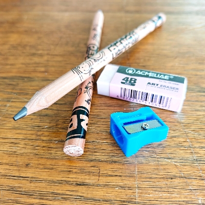 Picture of 43070 - 2B Acmeliae Chubby Pencil (Age 5-6) (3 pcs Set) with 4B Art Eraser & Sharpner
