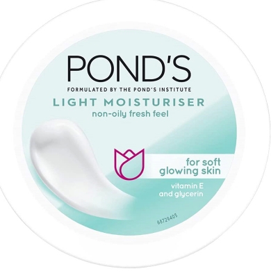 Picture of Pond’se Light Moisturiser Non-Oily Fresh Feel (50ml)