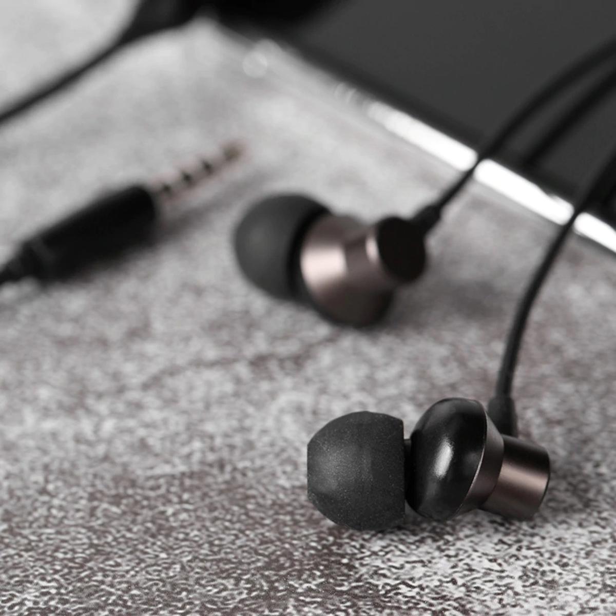 Picture of Lenovo HF130 Sound Earphone Heavy Subwoofer Earplug In-ear Stereo Wired Headset 3.5mm Mic Headset for Phone