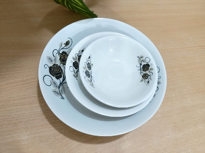 Picture of 27 pieces white black dinner set