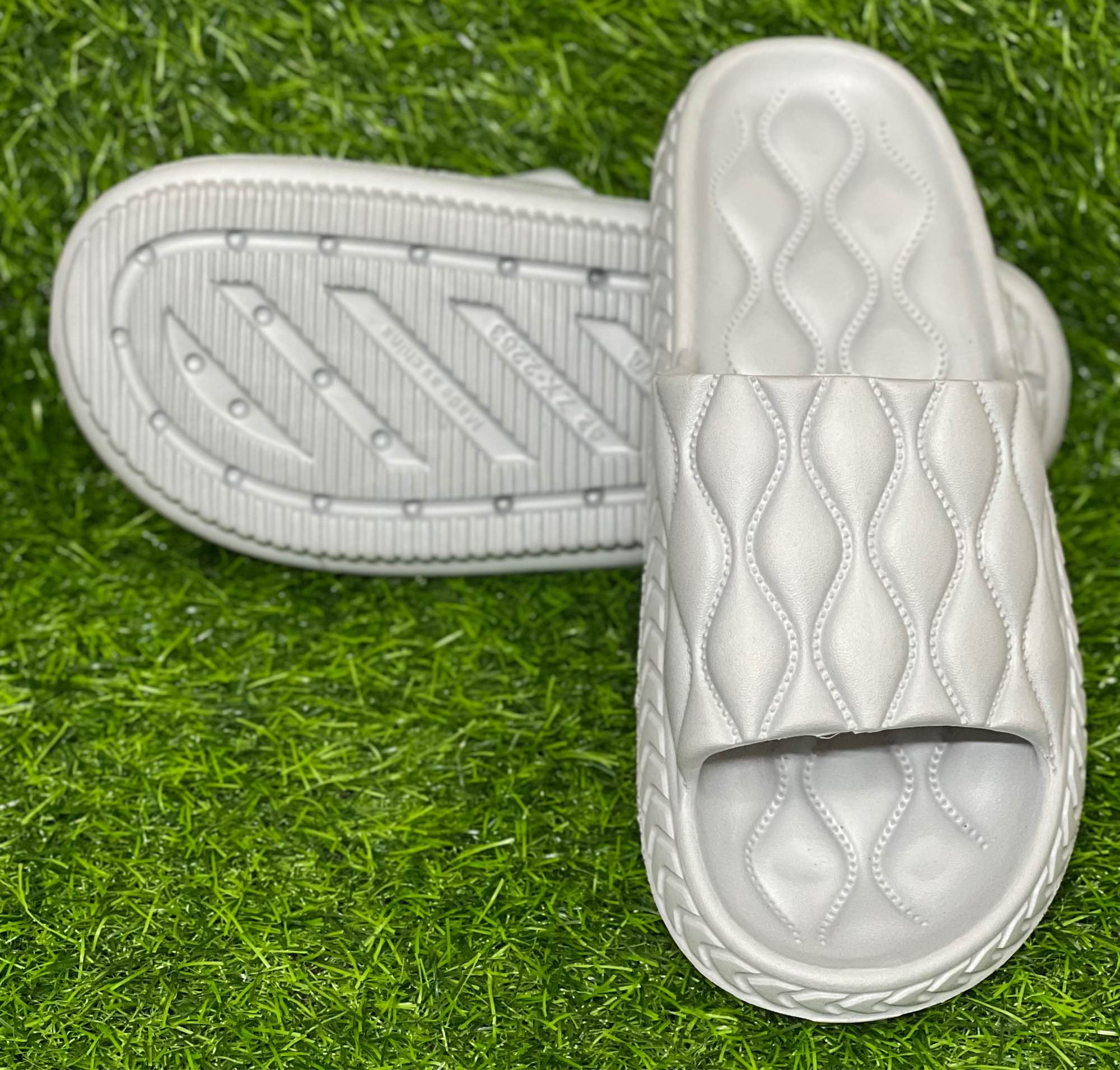 Picture of New Casual Comfortable Flip-Flops Slipper Slides For Men