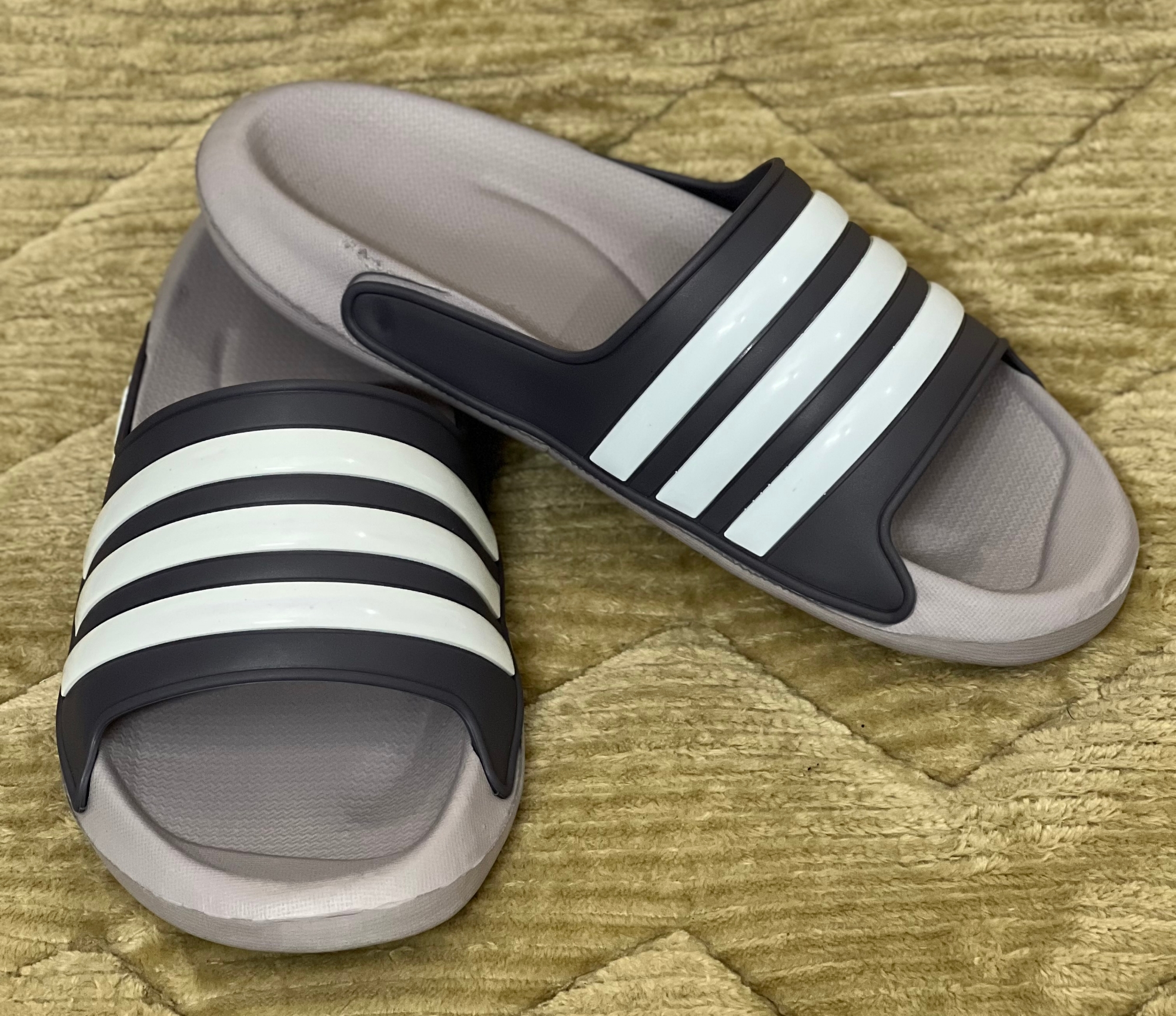 Picture of New Mens  Comfortable Adilette Three Stripe CloudEase Slides Slippers Sandal