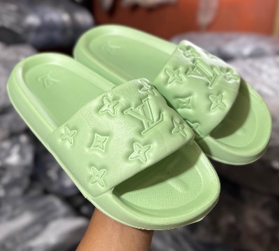 Picture of Versatile -Quality And Durablity -New LV Waterfront Mule Slides for Men- Innovative Qualityful - Easy To care and Longive Picture of Versatile -Quality And Durablity -New LV Waterfront Mule Slides for Men- Innovative Qualityful - Easy To care and Longive