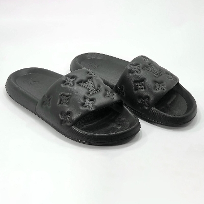 Picture of Versatile -Quality And Durablity -New LV Waterfront Mule Slides for Men- Innovative Qualityful - Easy To care and Longive Picture of Versatile -Quality And Durablity -New LV Waterfront Mule Slides for Men- Innovative Qualityful - Easy To care and Longive