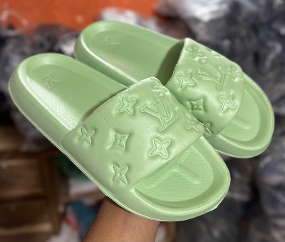 Picture of Versatile -Quality And Durablity -New LV Waterfront Mule Slides for Men- Innovative Qualityful - Easy To care and Longive Picture of Versatile -Quality And Durablity -New LV Waterfront Mule Slides for Men- Innovative Qualityful - Easy To care and Longive