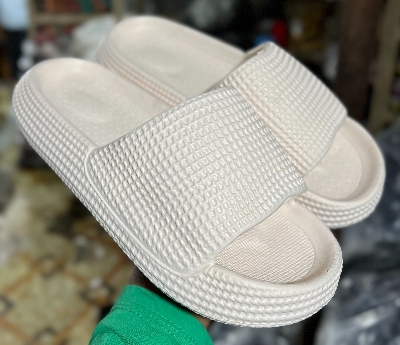 Picture of Mens New CloudGlide Thick Sole Long-lasting Non-Slip EVA Comfort Slides Slippers Sandals