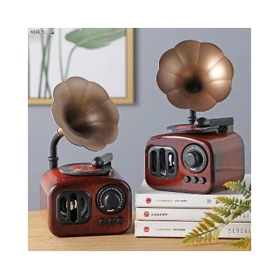Picture of Vintage Nostalgic Phonograph Music Box Ornament