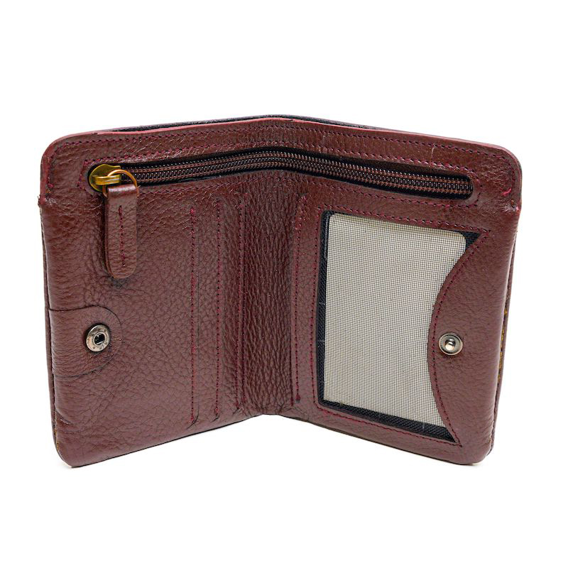 Picture of Avro Classic Bifold Wallet With Inner Zipper Pocket Chocolate Wallet For Men Made By 100% Cow Leather Money Bag For Man
