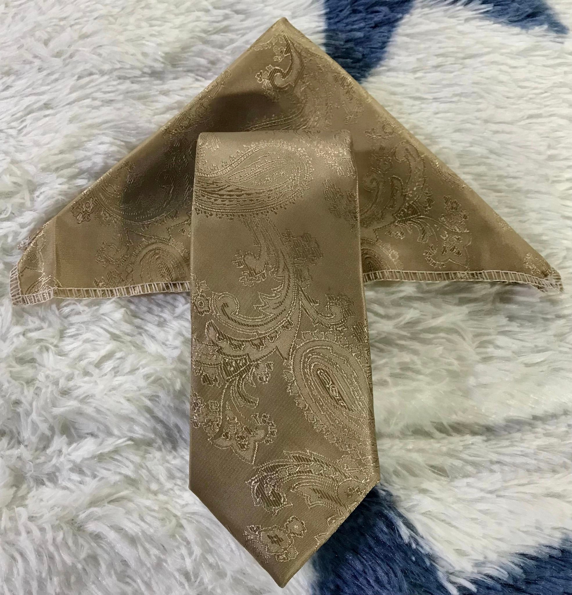Picture of Off White Floral Design Tie And Pocket Square Set For Men