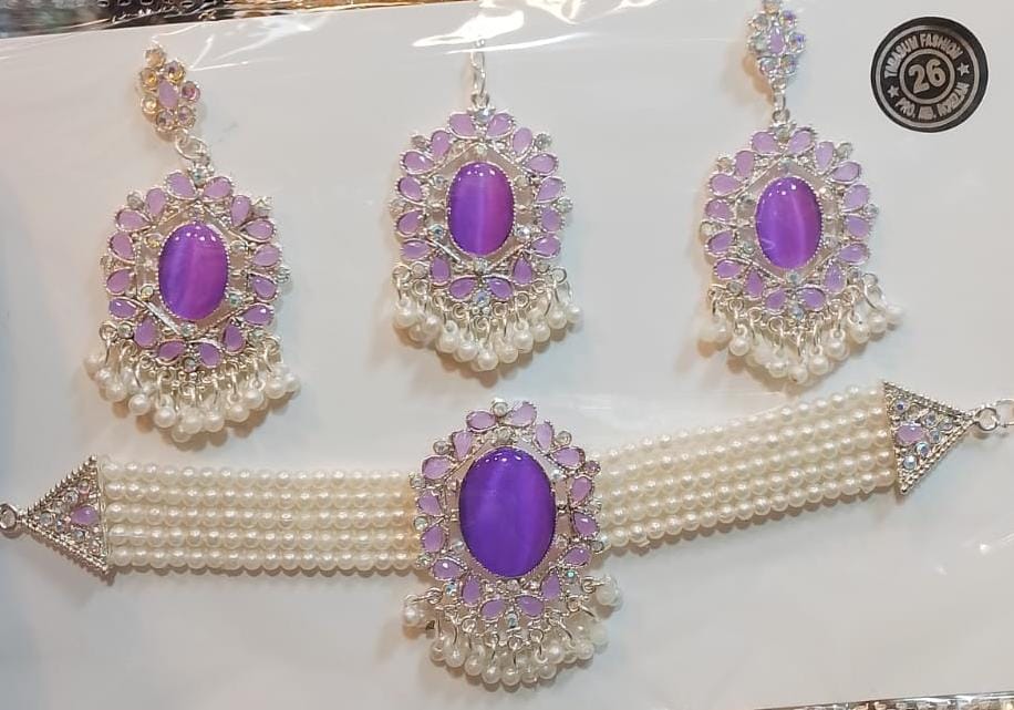 Picture of akik stone choker necklaces with tikli and ear rinngs . women jewellery , ornaments choker