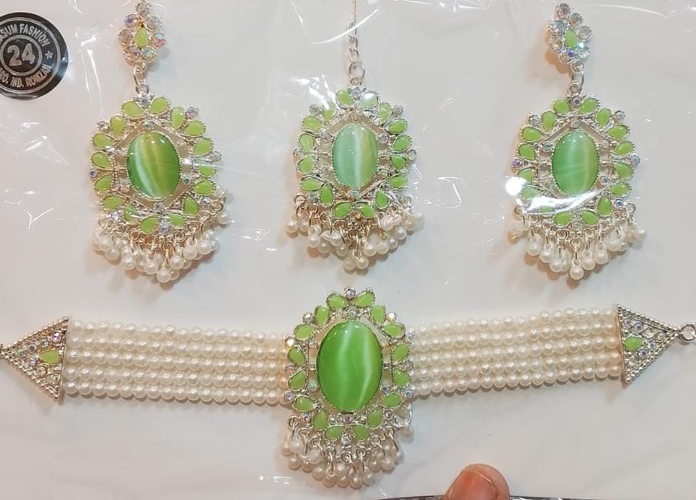 Picture of akik stone choker necklaces with tikli and ear rinngs . women jewellery , ornaments choker