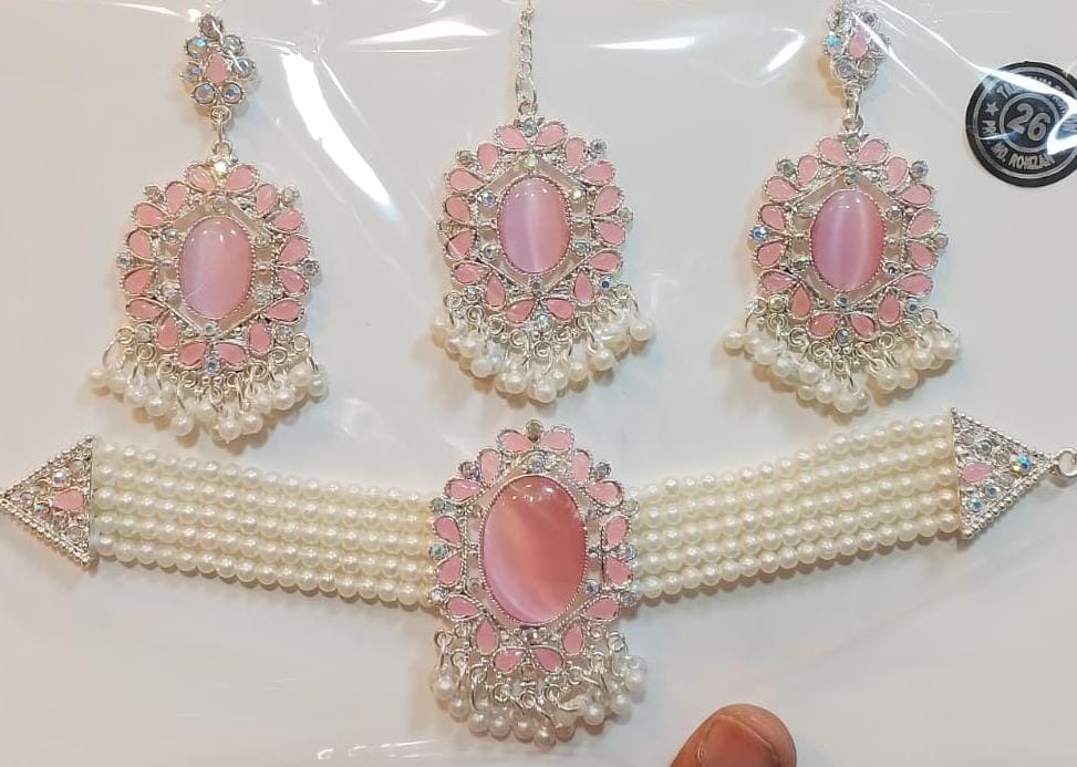 Picture of akik stone choker necklaces with tikli and ear rinngs . women jewellery , ornaments choker