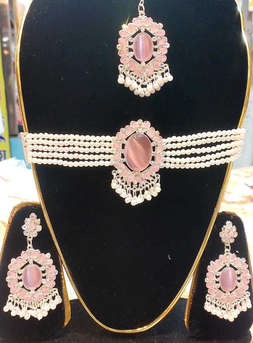 Picture of akik stone choker necklaces with tikli and ear rinngs . women jewellery , ornaments choker
