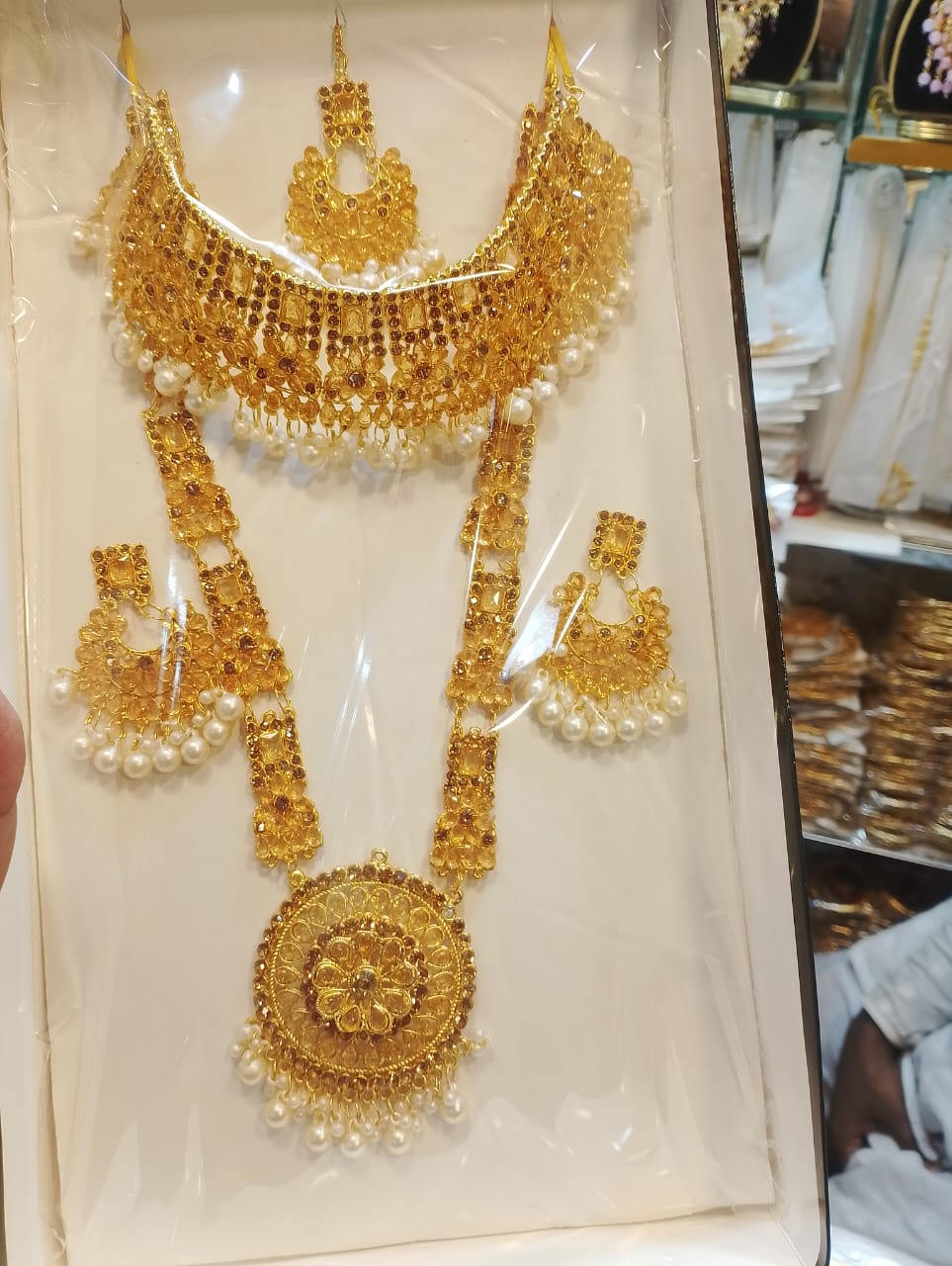 Picture of Jewel Addiction Gold Plated Polki Kundan And Pearls Choker Necklace 