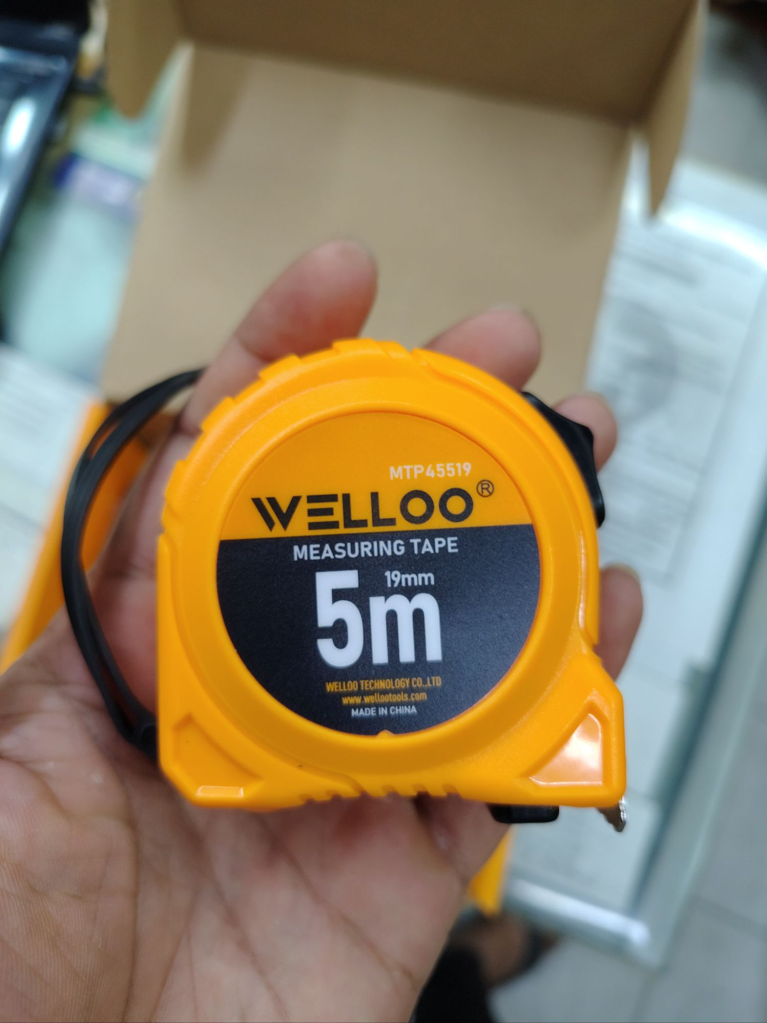 Picture of 📏 WELLOO 5-Meter / 19ft Measuring Tape | Durable Multi-Purpose Measuring Tool – MTP41316