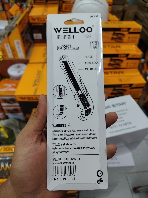 Picture of WELLOO Utility Cutter Foldable NT Cutter with 3 Blades – UKN1803 🔪🛠️📦