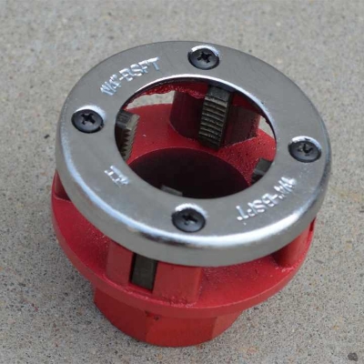 Picture of 🛠️ 3/4" Portable Ratchet Die Stock – Manual Pipe Threader Machine Tool