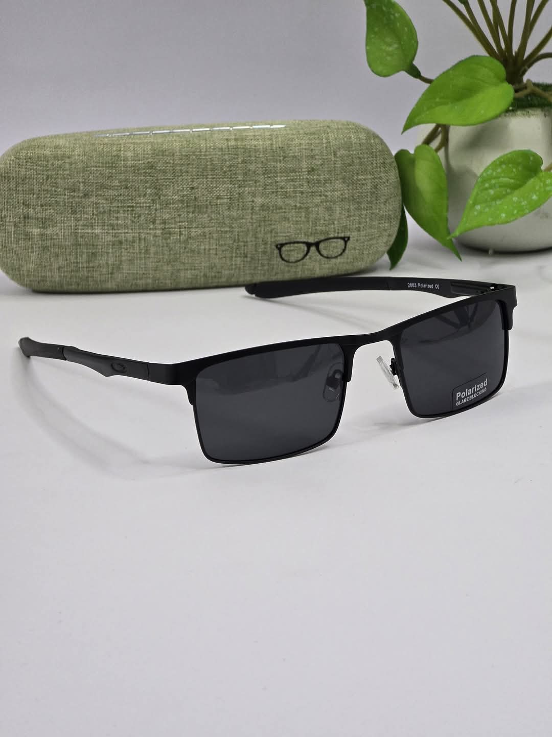 Picture of Exclusive 2600 Square Curved Polarised Sunglass For Unisex