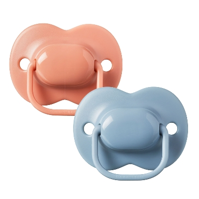 Picture of Tommee Tippee Cherry Latex Soother, 6-18 months, pack of 2 soothers with 100% natural latex baglet