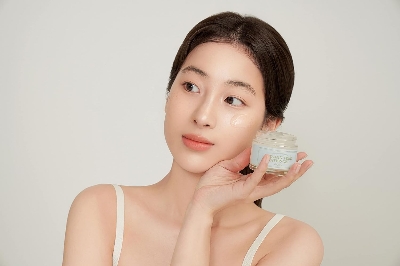 Picture of I'm From Vitamin Tree Water Gel 75g, Vitamin C, B3, Vitamin Water 68%, Niacinamide, Cool sensation, Moistuizing, Organic moisturizer | Korea