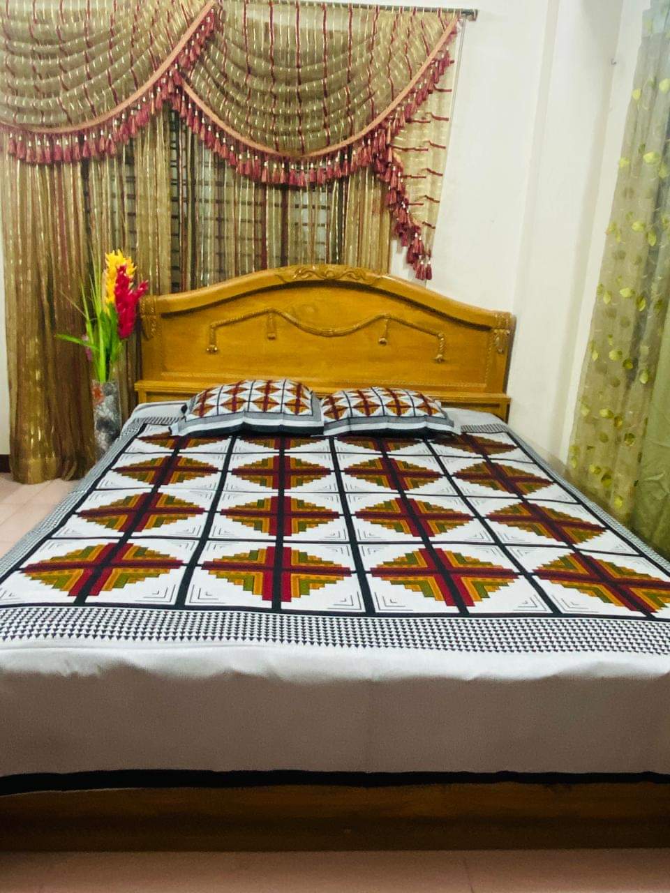 Picture of Premium Quality Panel Bedsheet king size(8feet×7.5feet) with 2 pillows cover for Home decorations