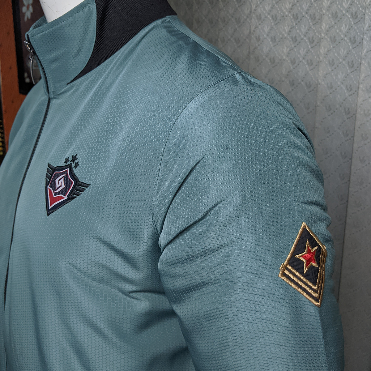 Picture of Shohure Olive color Double part air proof jacket