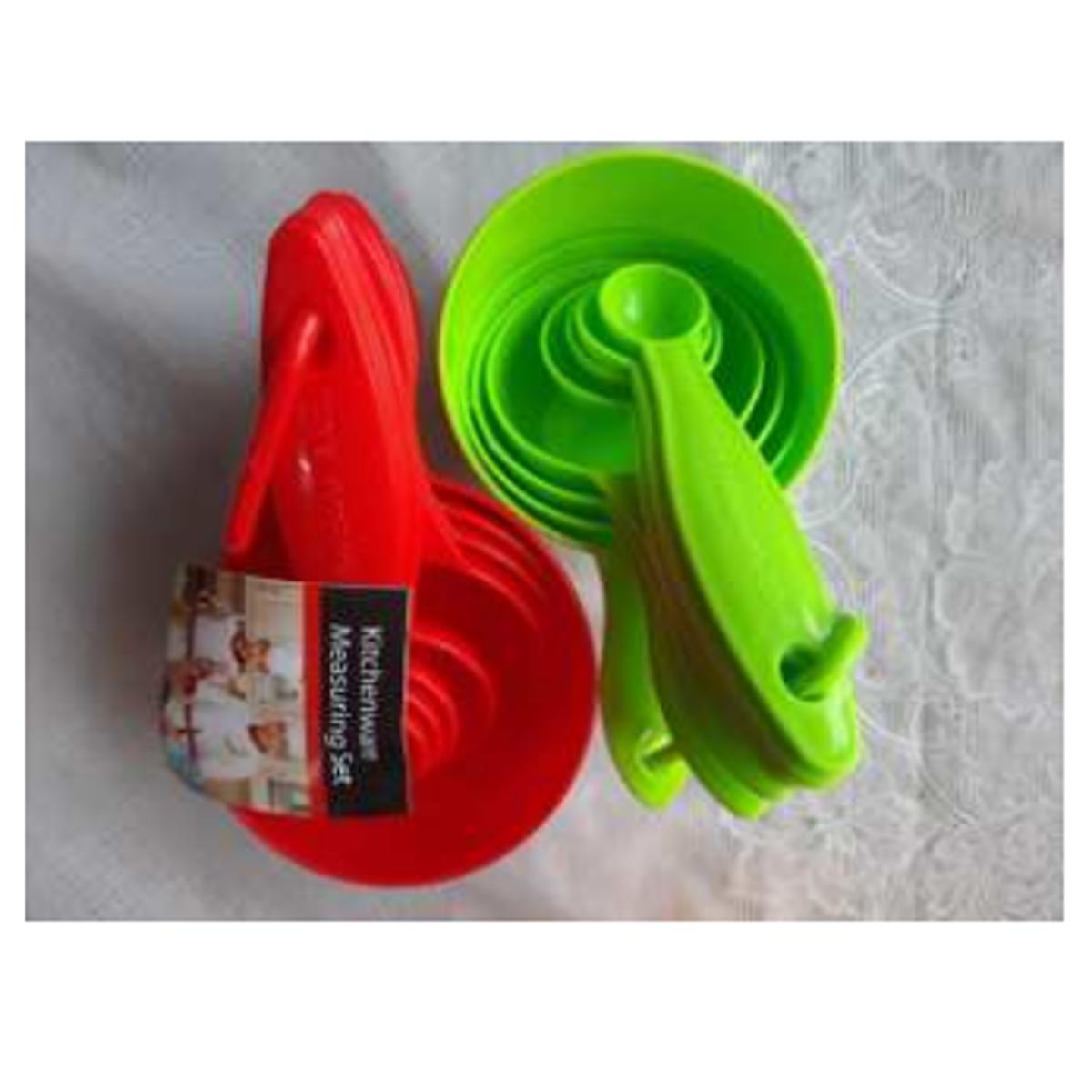 Picture of Plastic Measuring Cup and Measuring Spoon Set - Multi Color