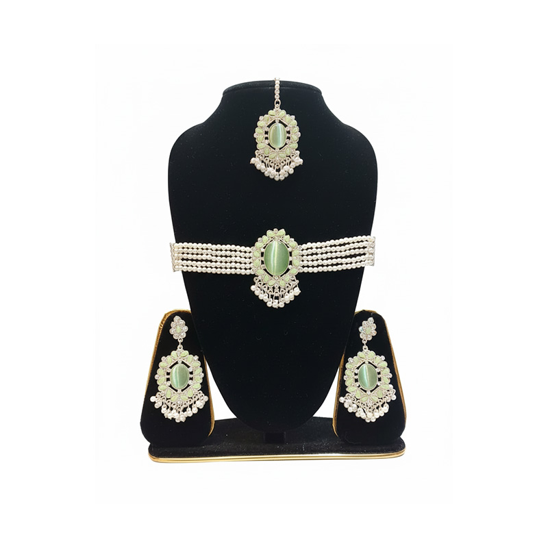 Picture of akik stone choker necklaces with tikli and ear rinngs . women jewellery , ornaments choker Picture of akik stone choker necklaces with tikli and ear rinngs . women jewellery , ornaments choker