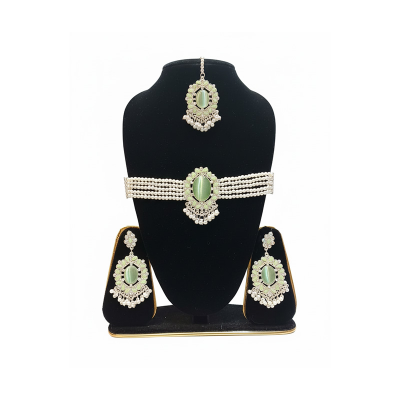 Picture of akik stone choker necklaces with tikli and ear rinngs . women jewellery , ornaments choker Picture of akik stone choker necklaces with tikli and ear rinngs . women jewellery , ornaments choker