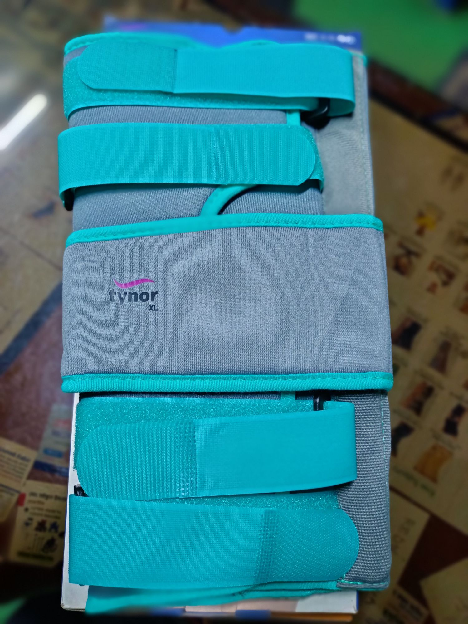 Picture of Tynor Knee Immobilizer 14" is an excellent brace to immobilize, support and protect the injured Picture of Tynor Knee Immobilizer 14" is an excellent brace to immobilize, support and protect the injured