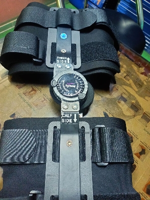 Picture of Tynor ROM Knee Brace,knee immobilizer support adjustable- Universel size Picture of Tynor ROM Knee Brace,knee immobilizer support adjustable- Universel size
