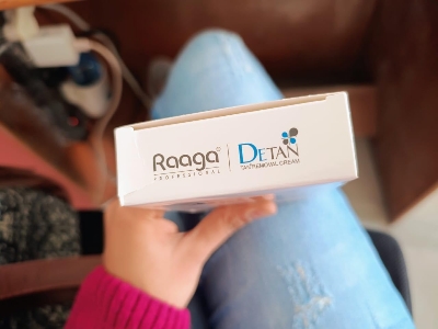 Picture of Raaga Professional De-Tan Pack | Tan Removal Cream with Kojic and Milk | Dermatologically Tested, Peroxide Free, Hydroquinone Free, Sulphate Free - 12g x 6 (72 gm)
