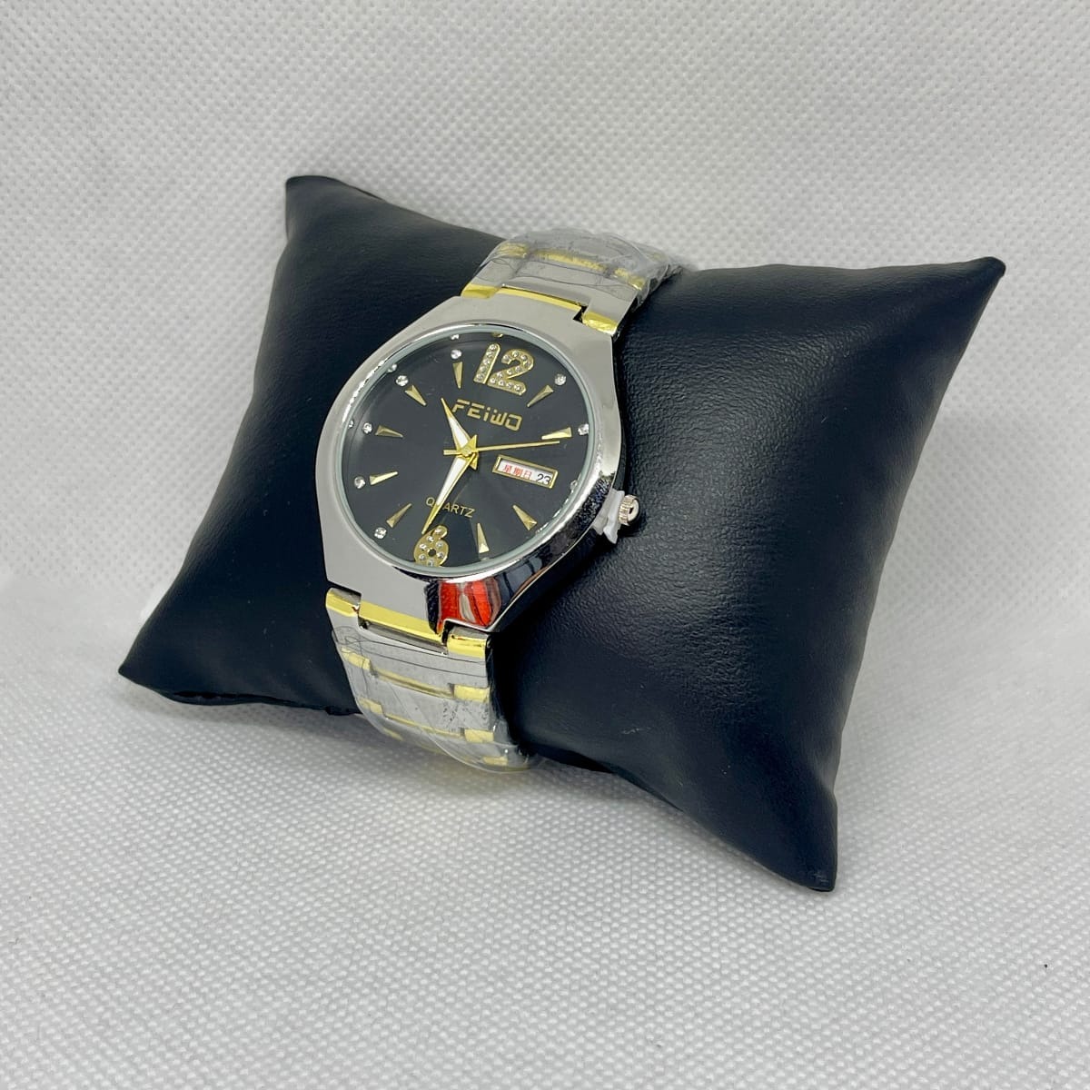 Picture of Feiwo Golden Stainsles Steel Couple watch