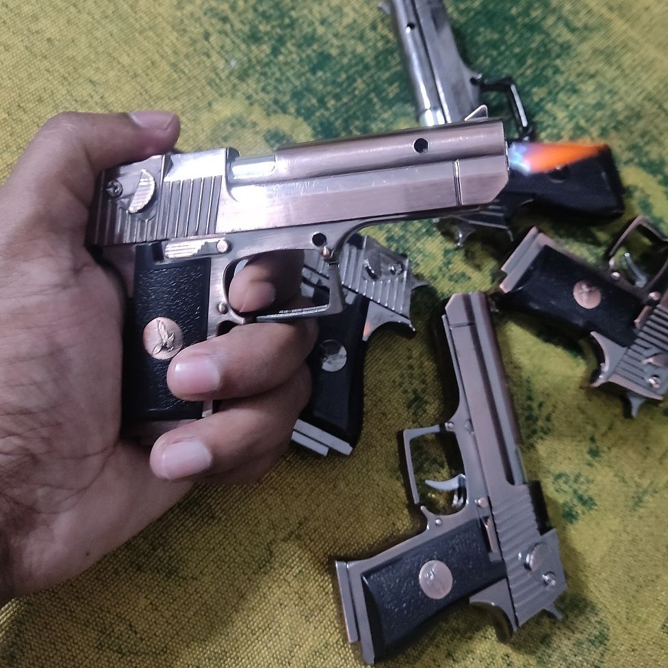 Picture of 9Mm Model Metal Body Lighter Refillable Gas Lighter (13mm Size)