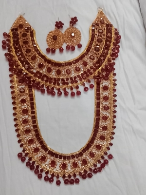 Picture of Traditional Rani Padmavati Kundan Pearl Studded Bridal Choker with Earrings Maang Tikka Jewellery Gift Set for Women