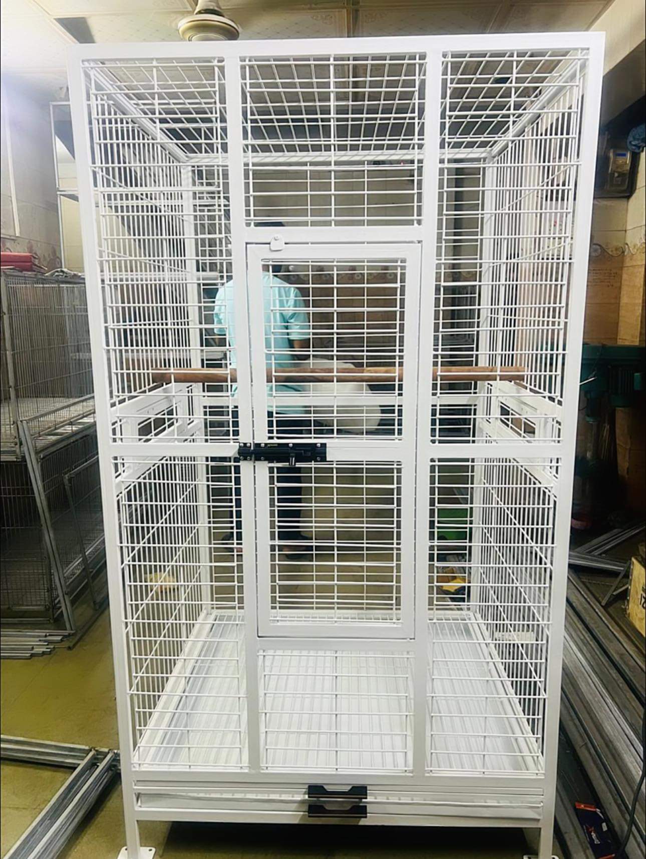Picture of Large Family Bird Temp Cage With 4 Wheels , Luxury Pet Parrot Cage Ornamental Cage Metal Cage Transparent Glass Cage Door Feeding Cage Birds/Cages