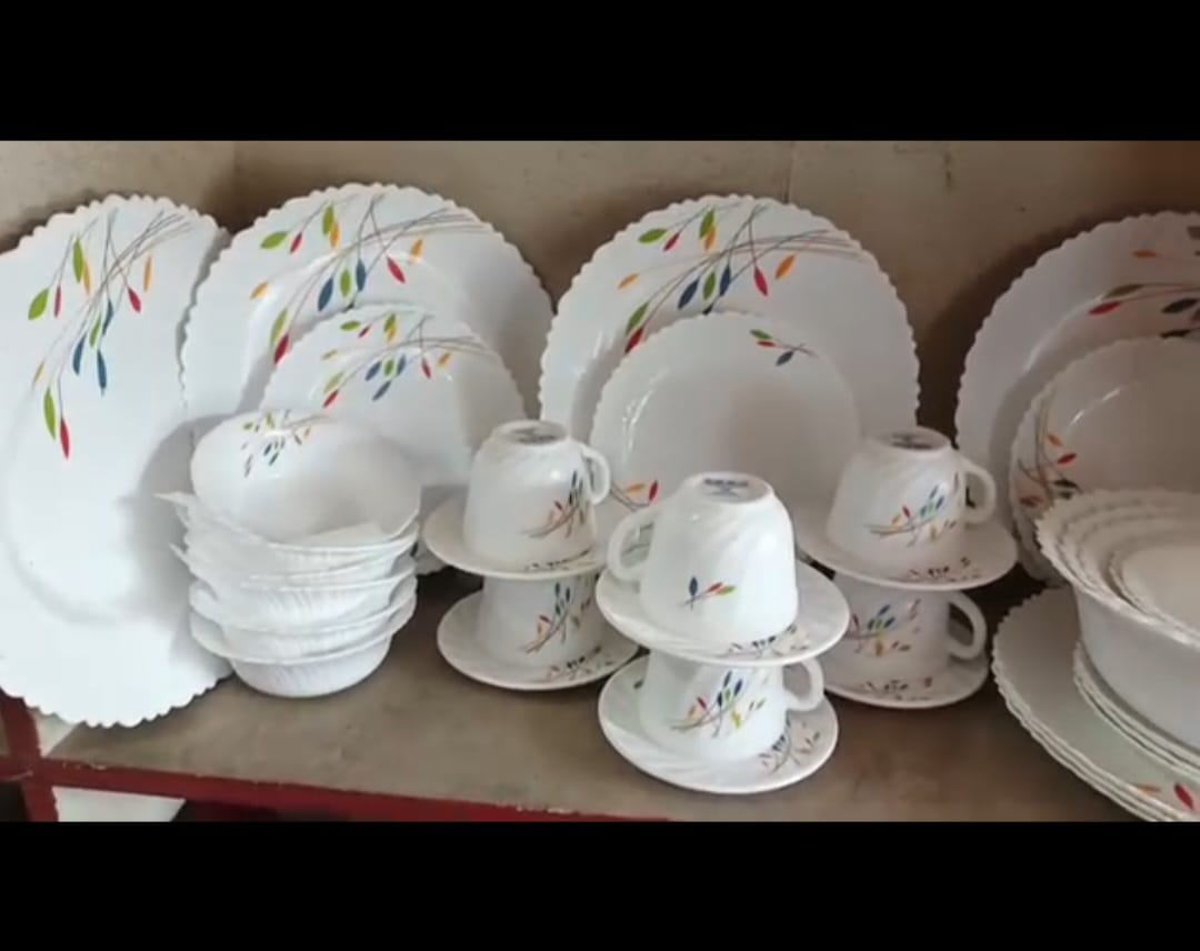 Picture of 32 Pcs Pyrex Opal Glassware White Oven Save Dinner Set - Dinner Set